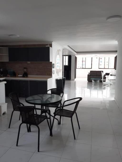 360° Sea View Penthouse 17° Floor, Apartamento *